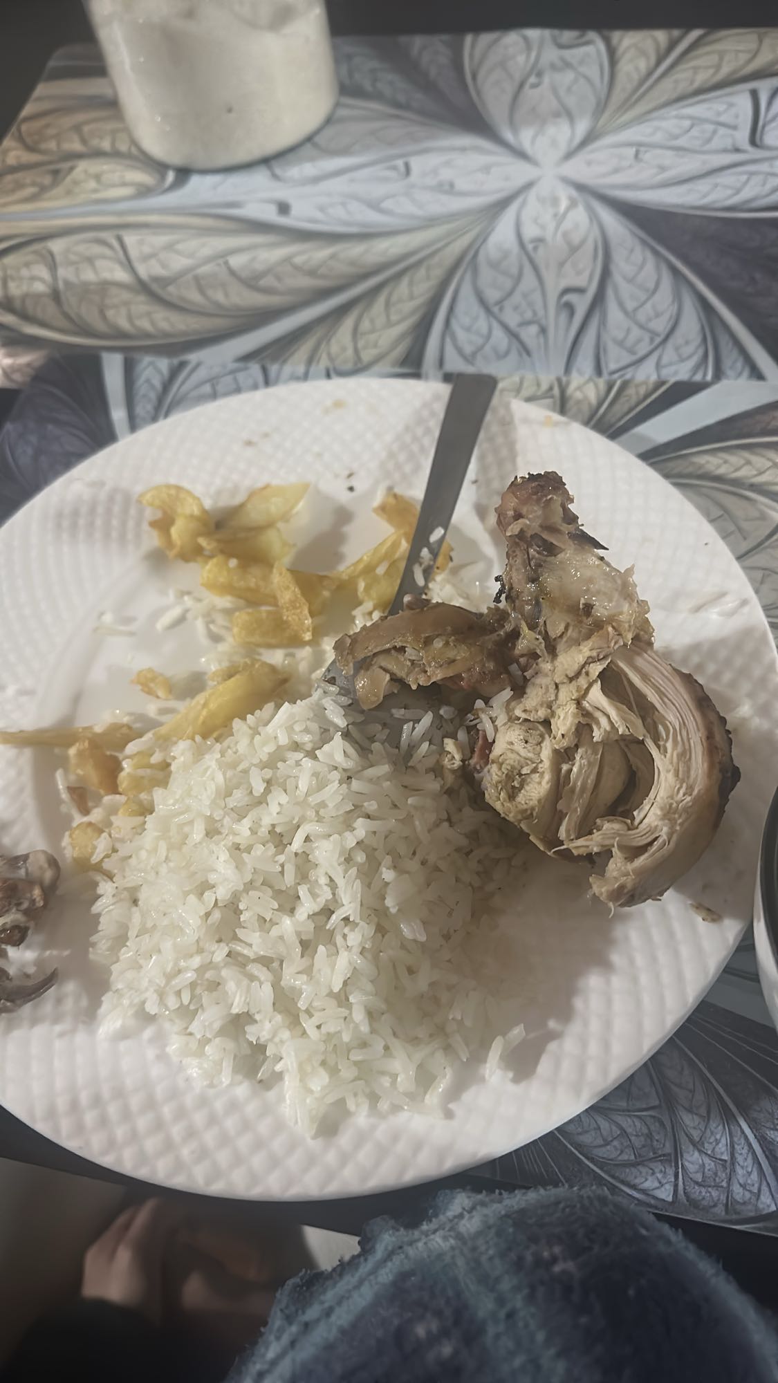 Pollo con arroz y papas