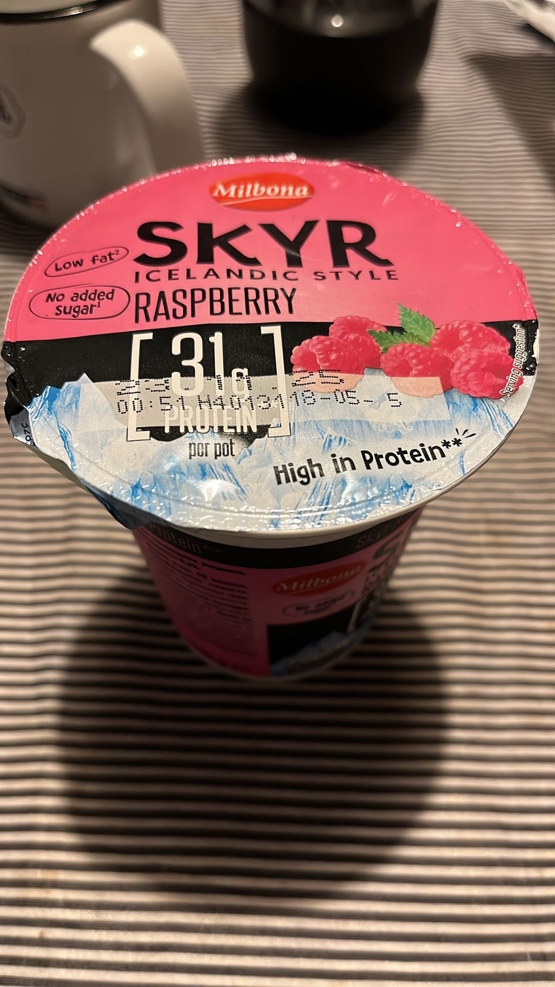 Скир с малини