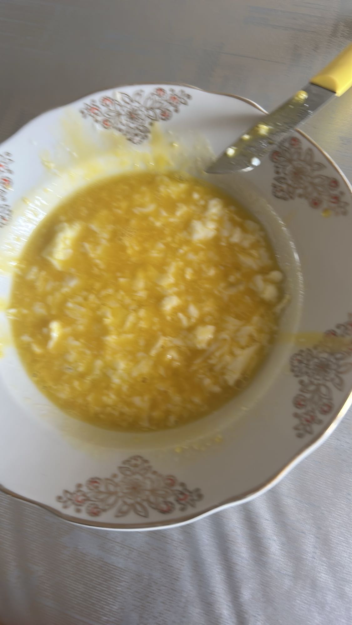яйца с сыром и маслом