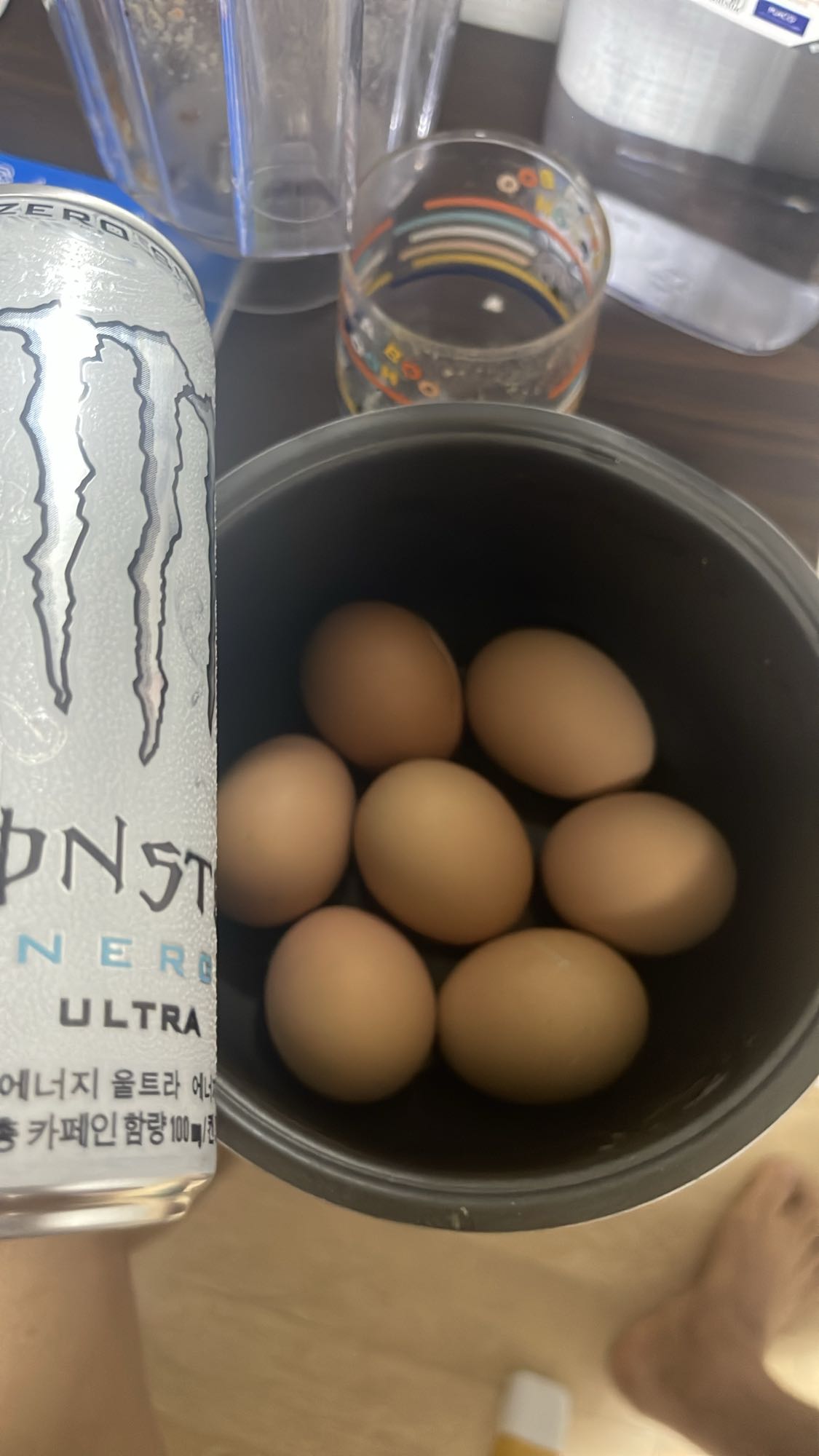 ពងមាន់ និងភេសជ្ជៈថាមពល