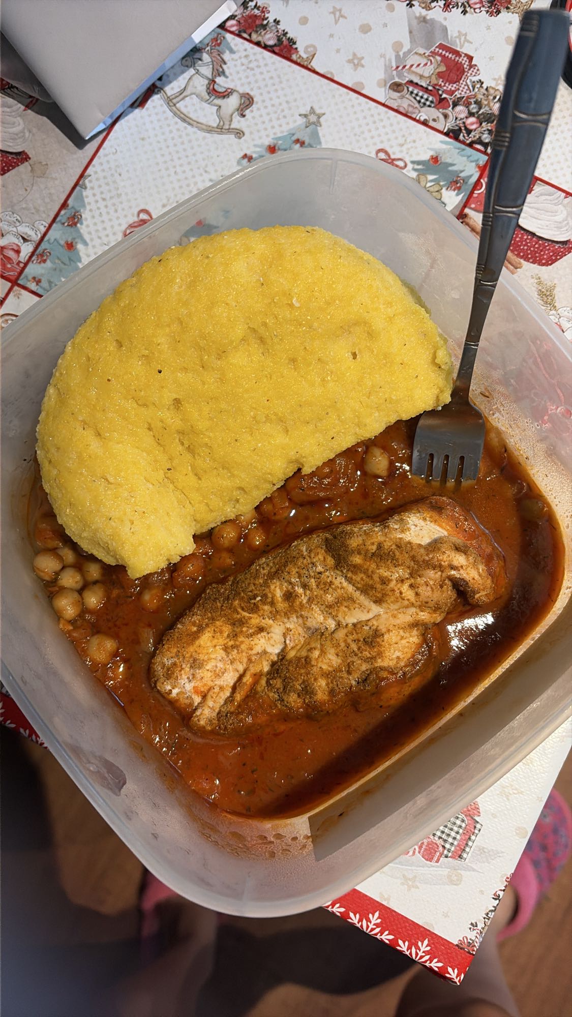 Mâncărica de năut cu piept de pui la grătar (fără ulei) și mămăliguță