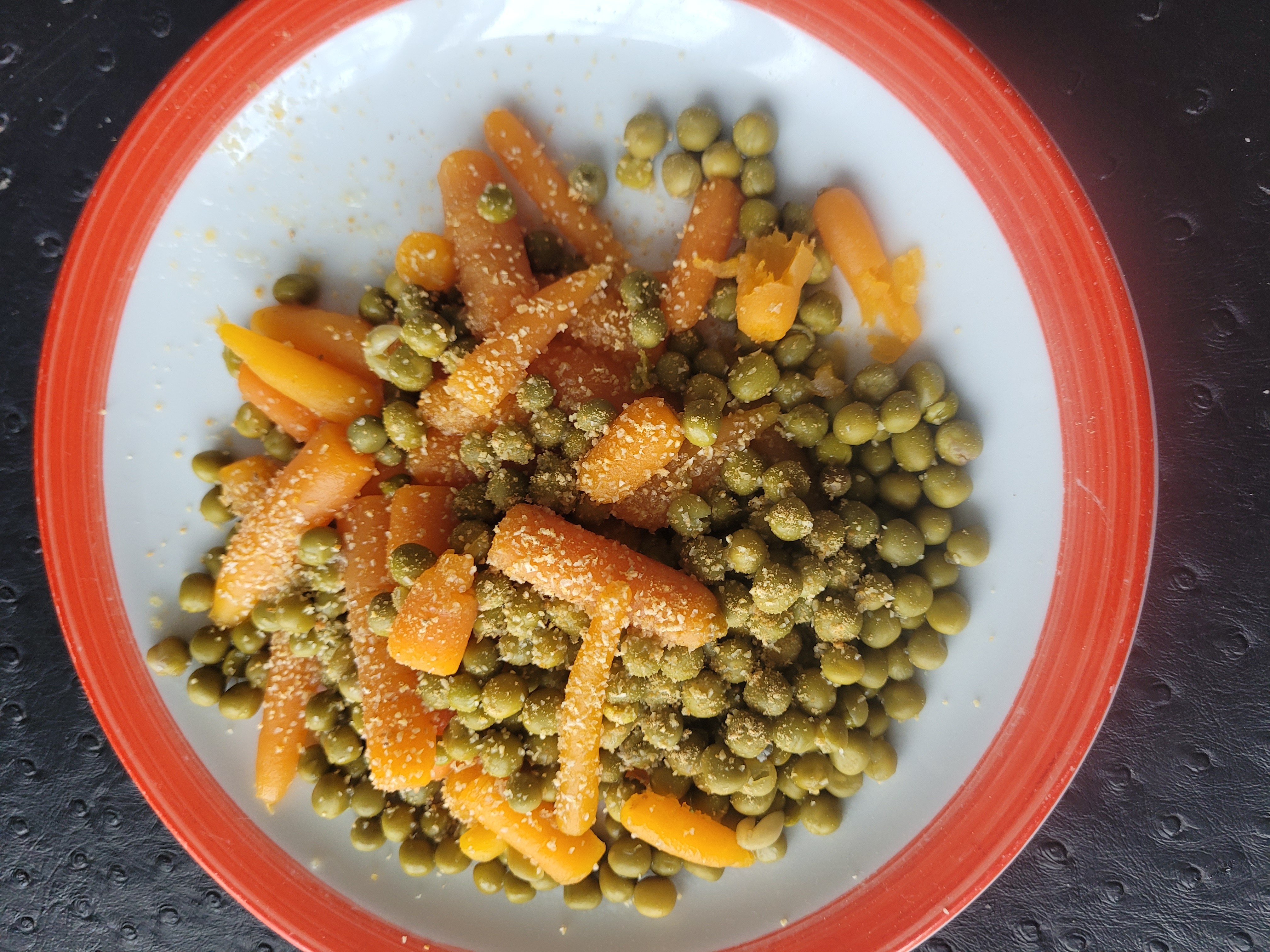 Carottes et pois verts