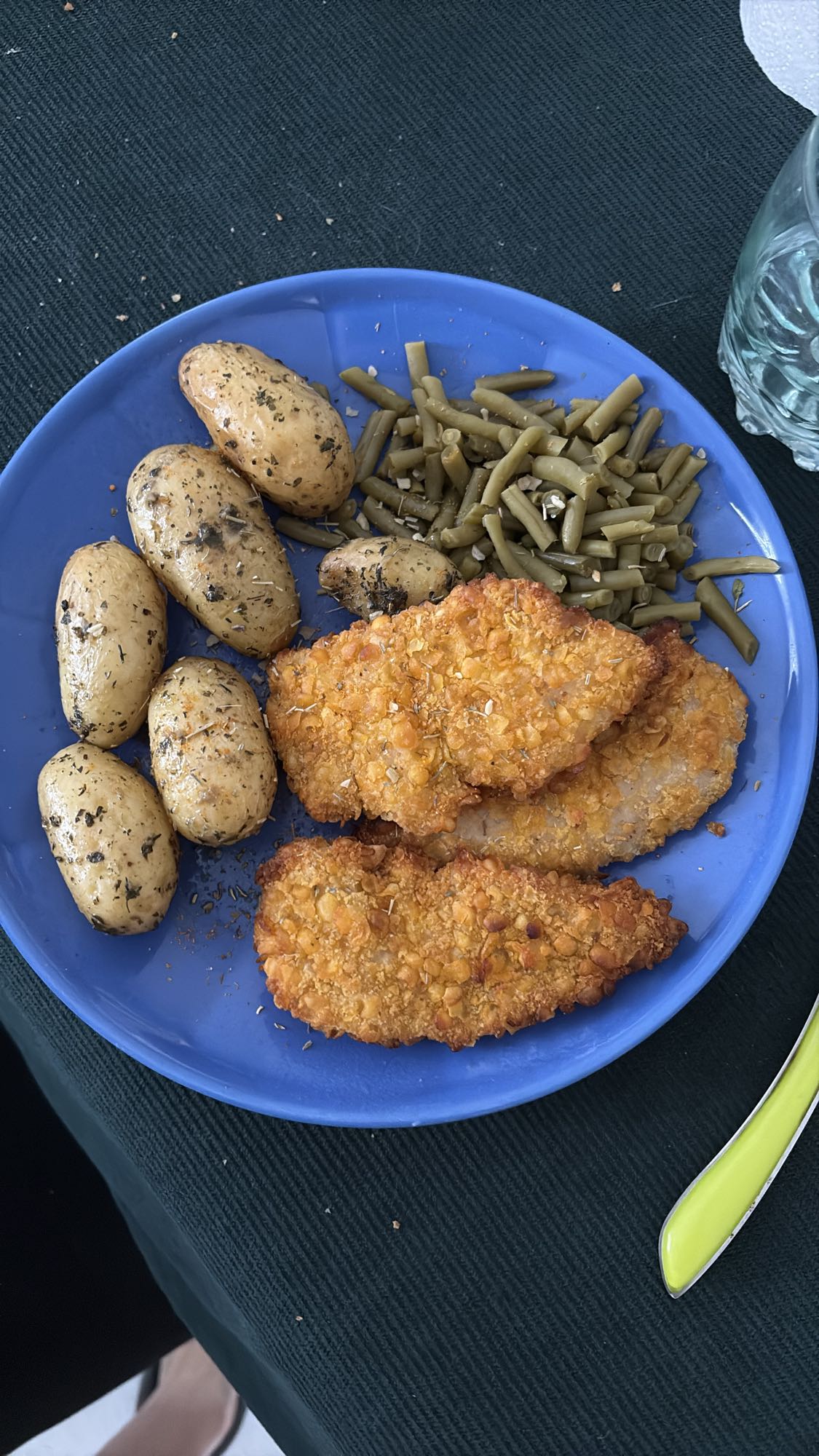 Poulet pané et légumes
