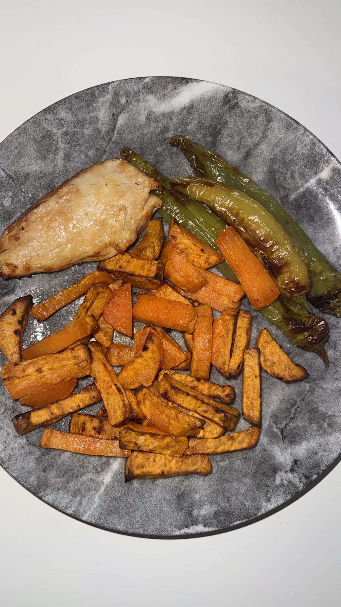 Poulet et légumes rôtis