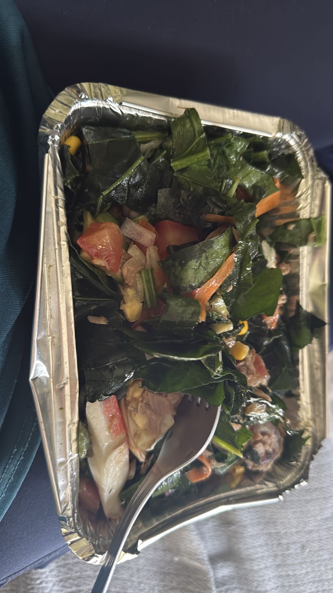 ensalada de atún y verduras