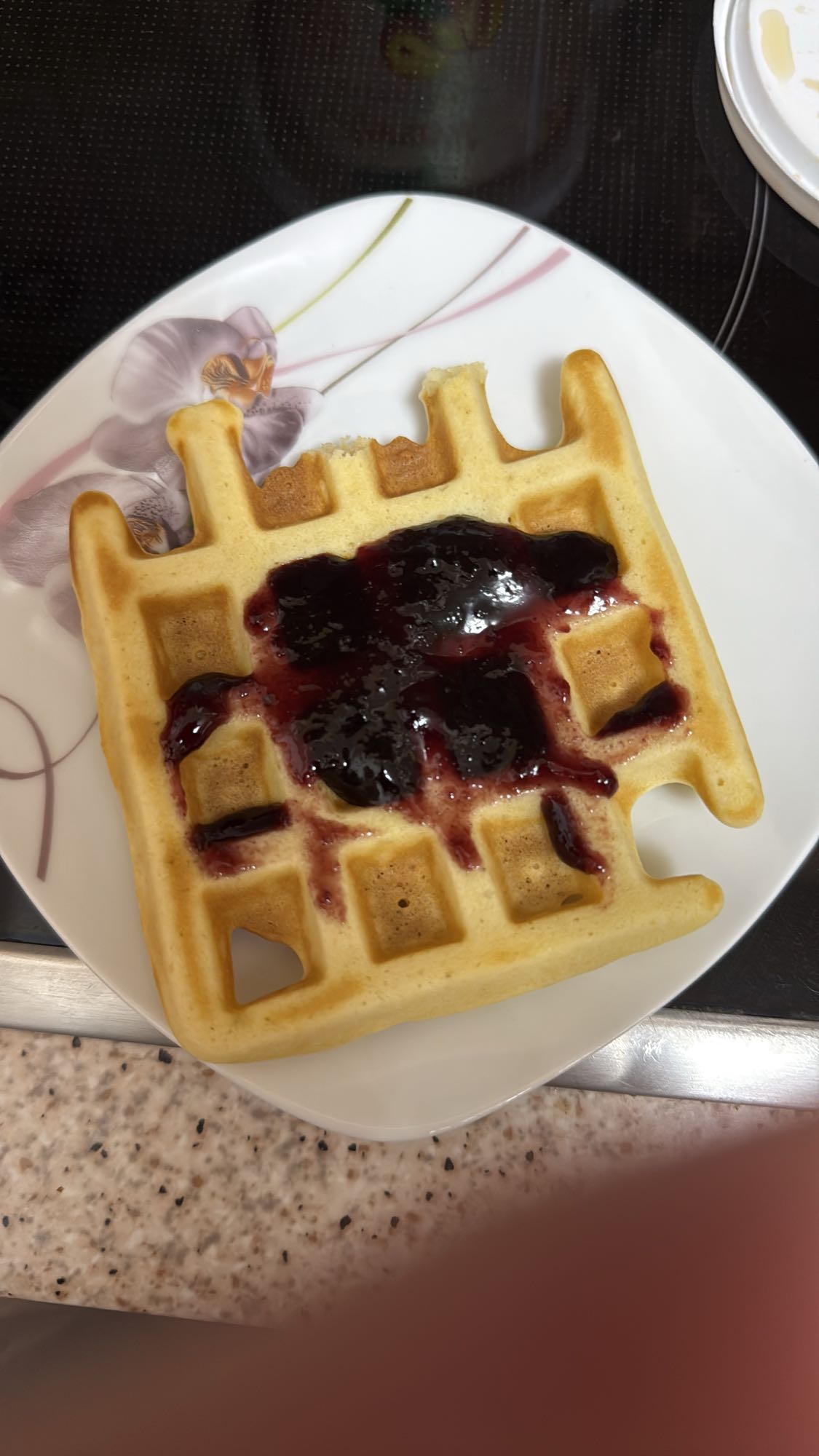 Waffel mit Marmelade