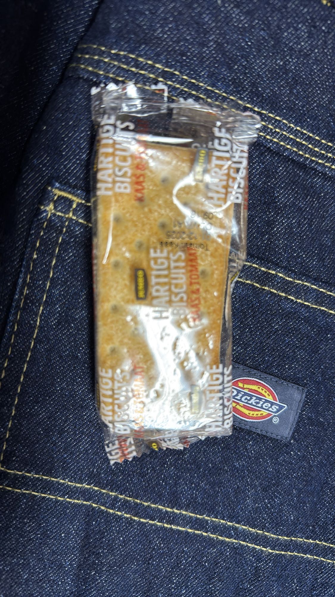 Hartige kaas tomaat biscuit