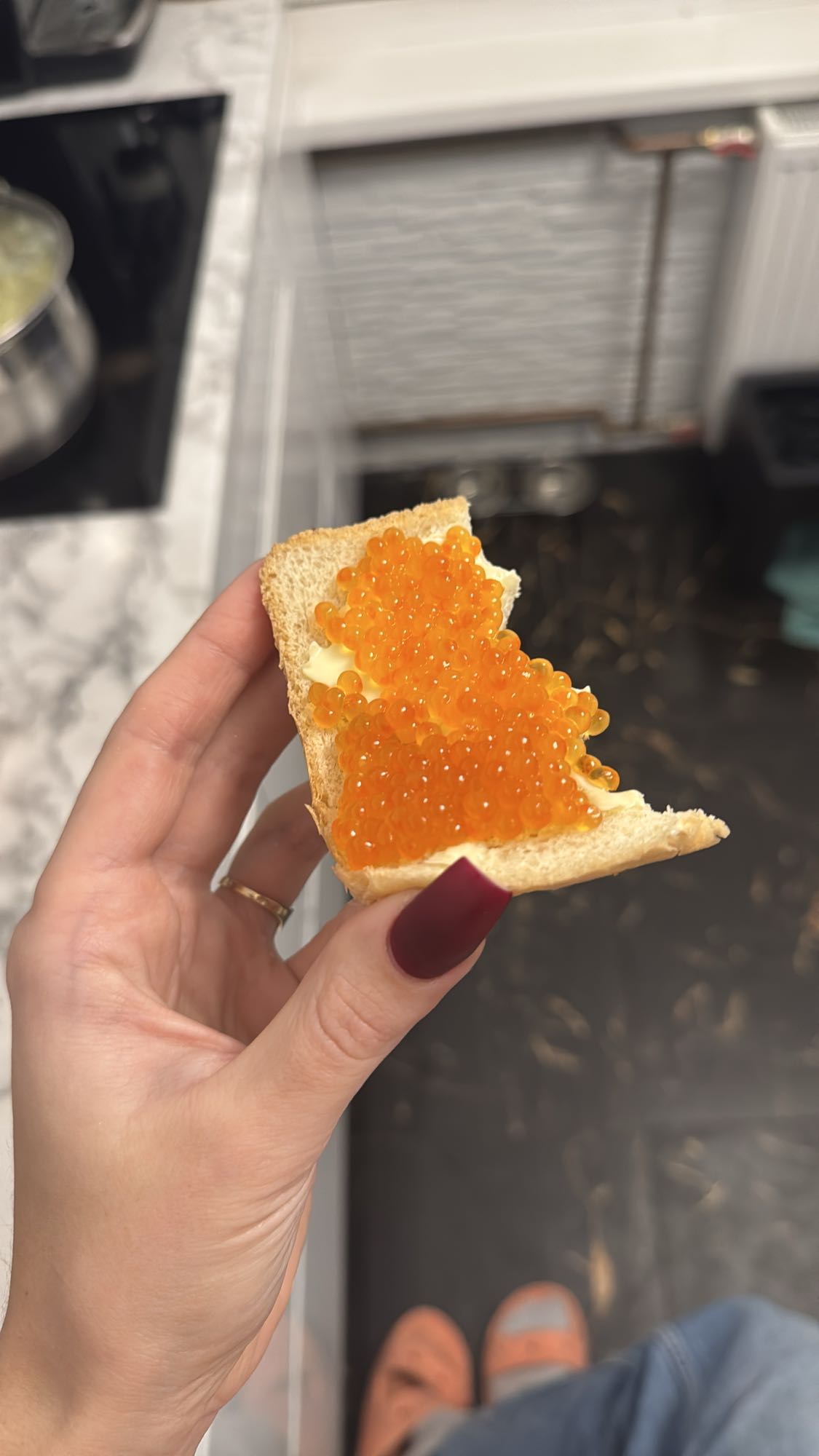 бутерброд с икрой