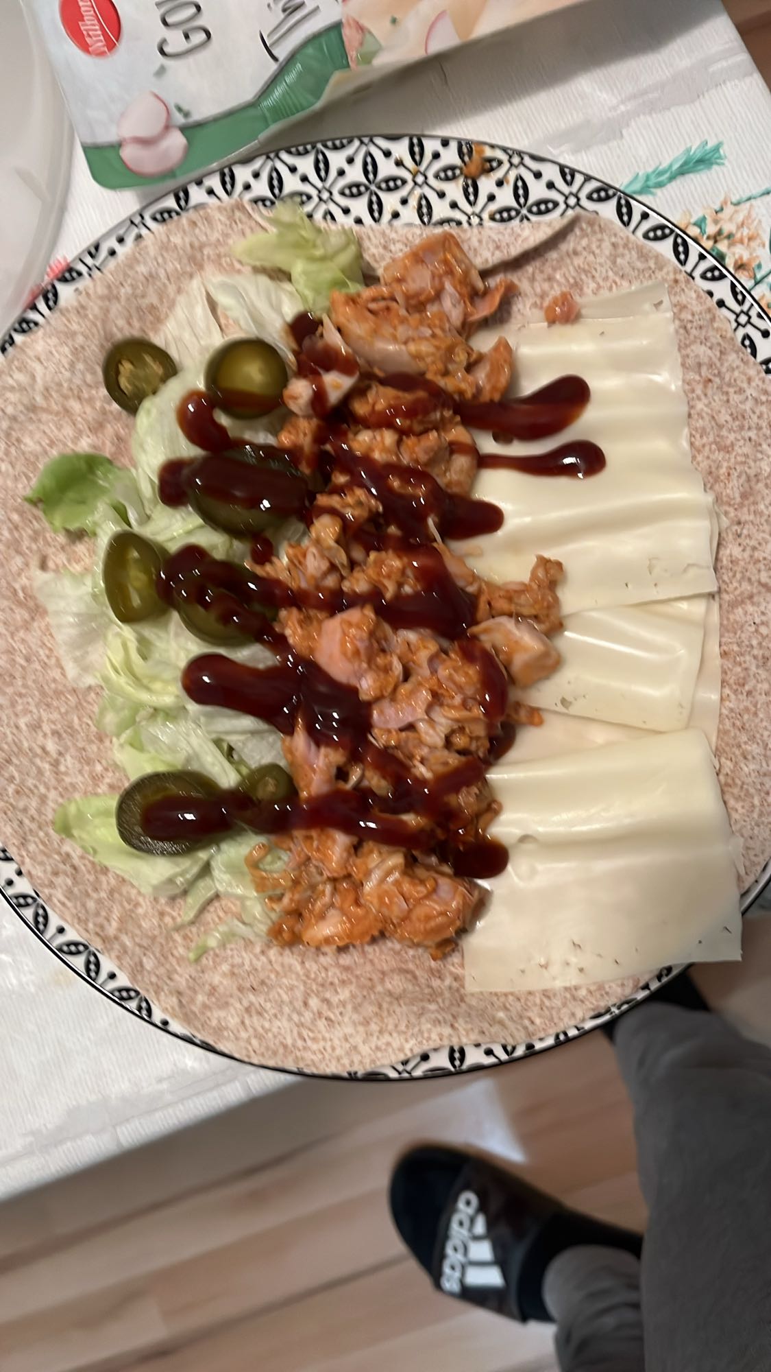 Пилешко роле с тортила