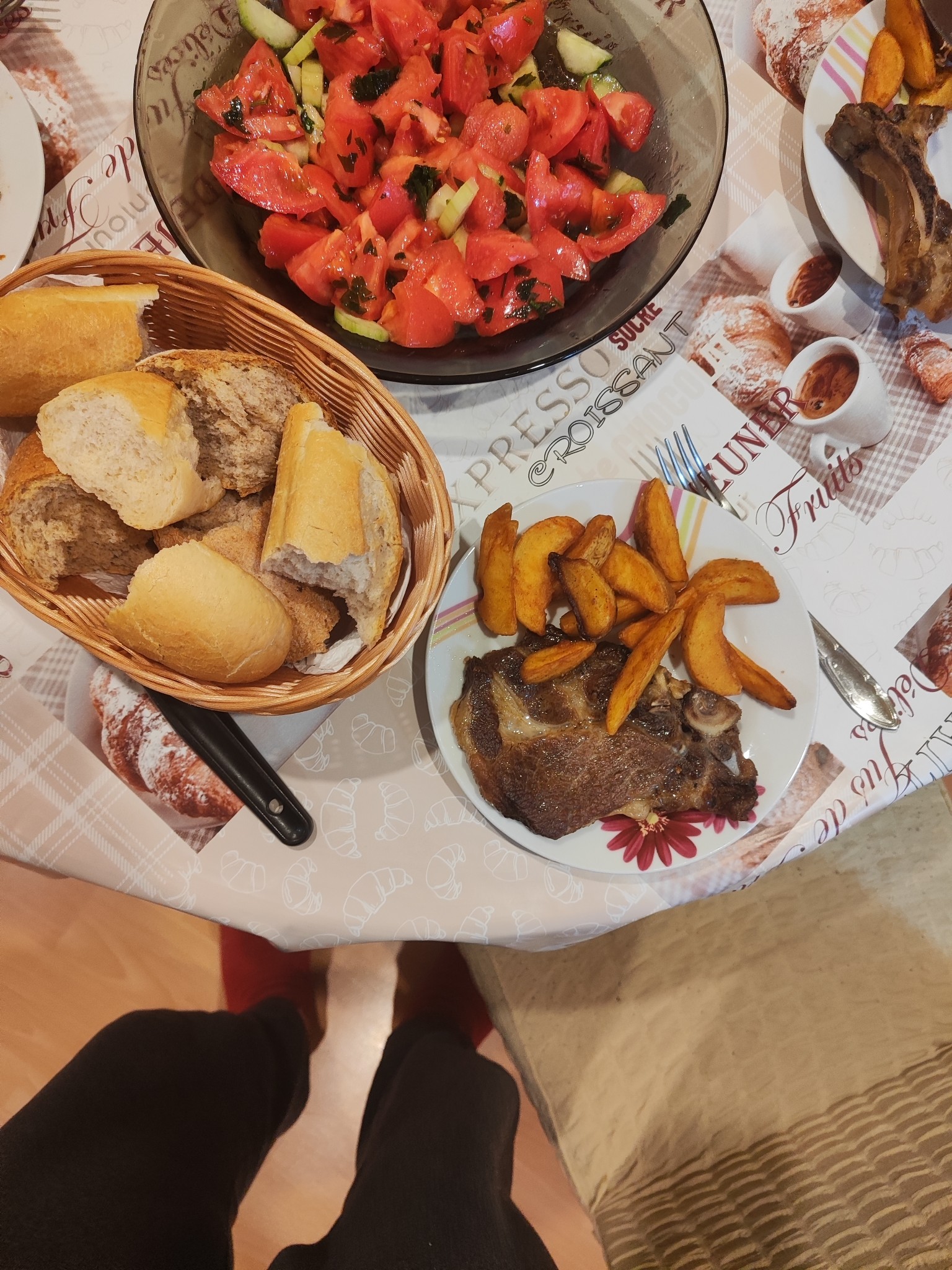 Grilled meat with salad