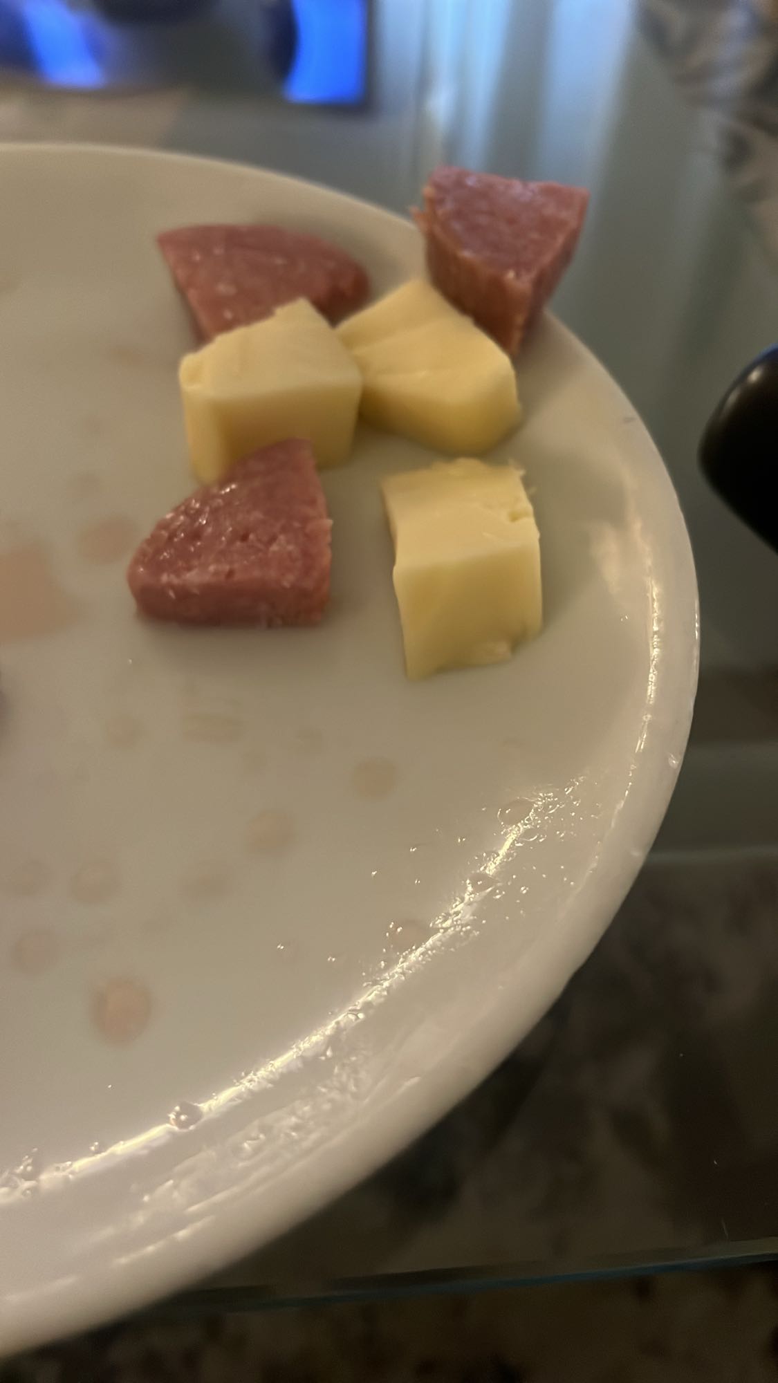 Ost och salami bitar