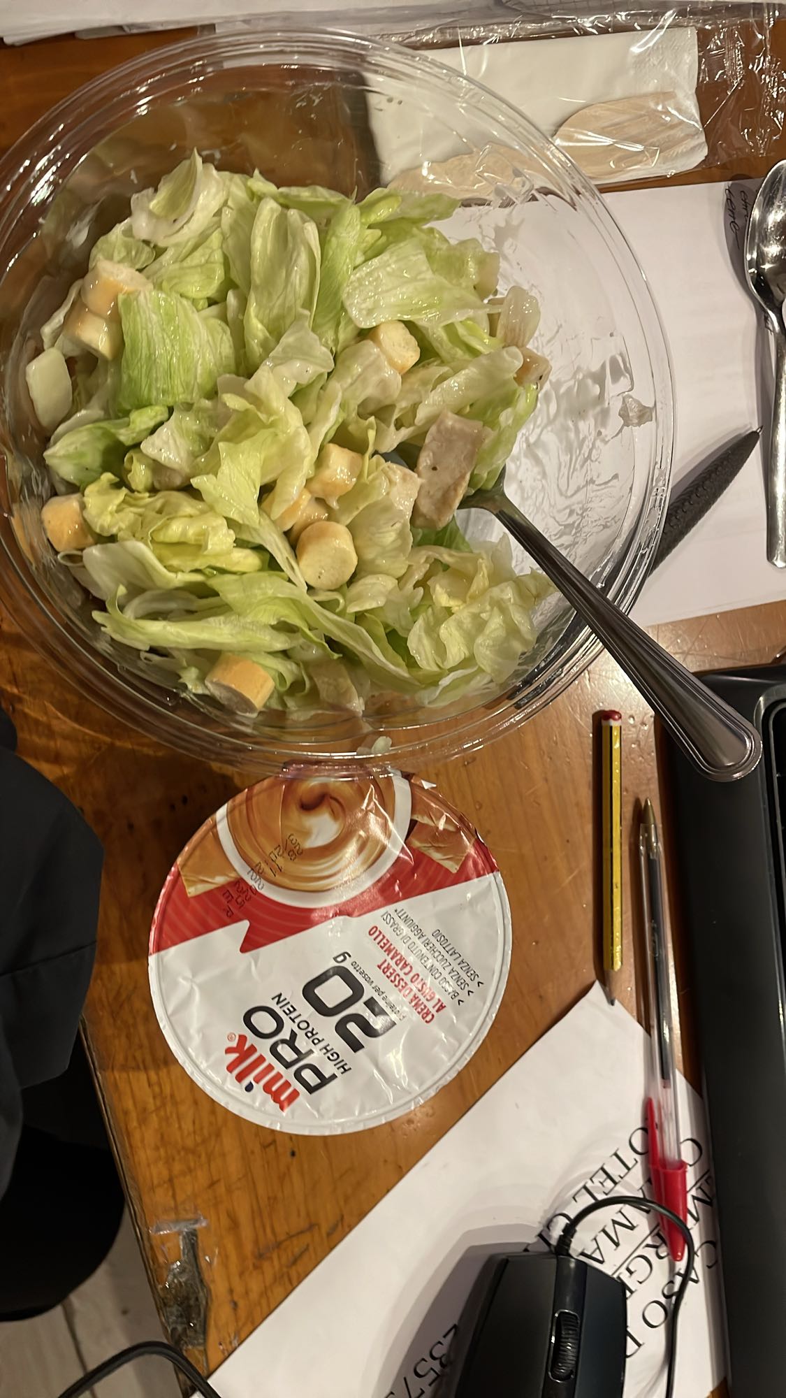 Insalata pollo e yogurt