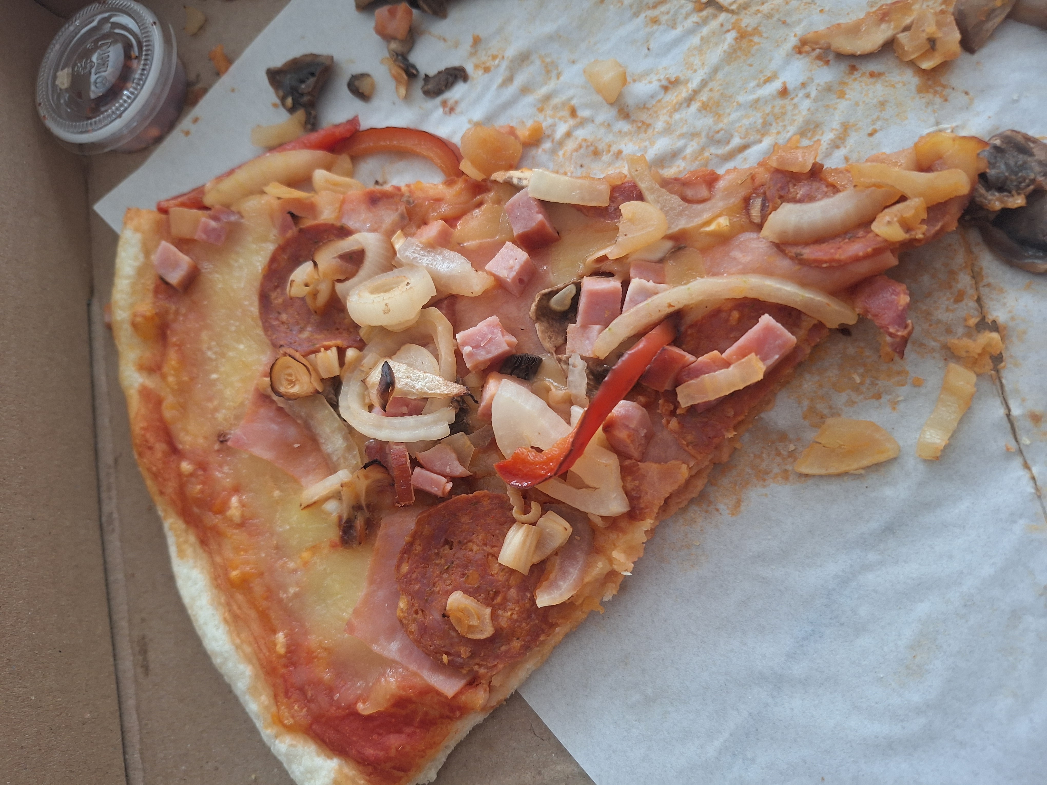 Rebanada de pizza mixta