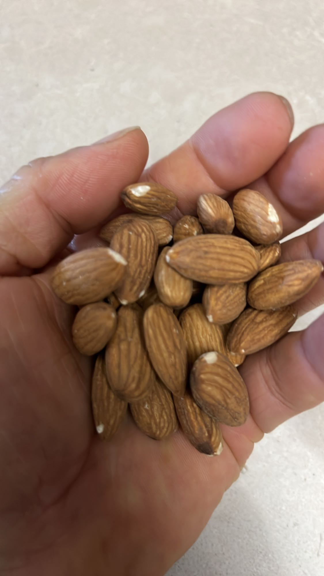 Badem atıştırmalık