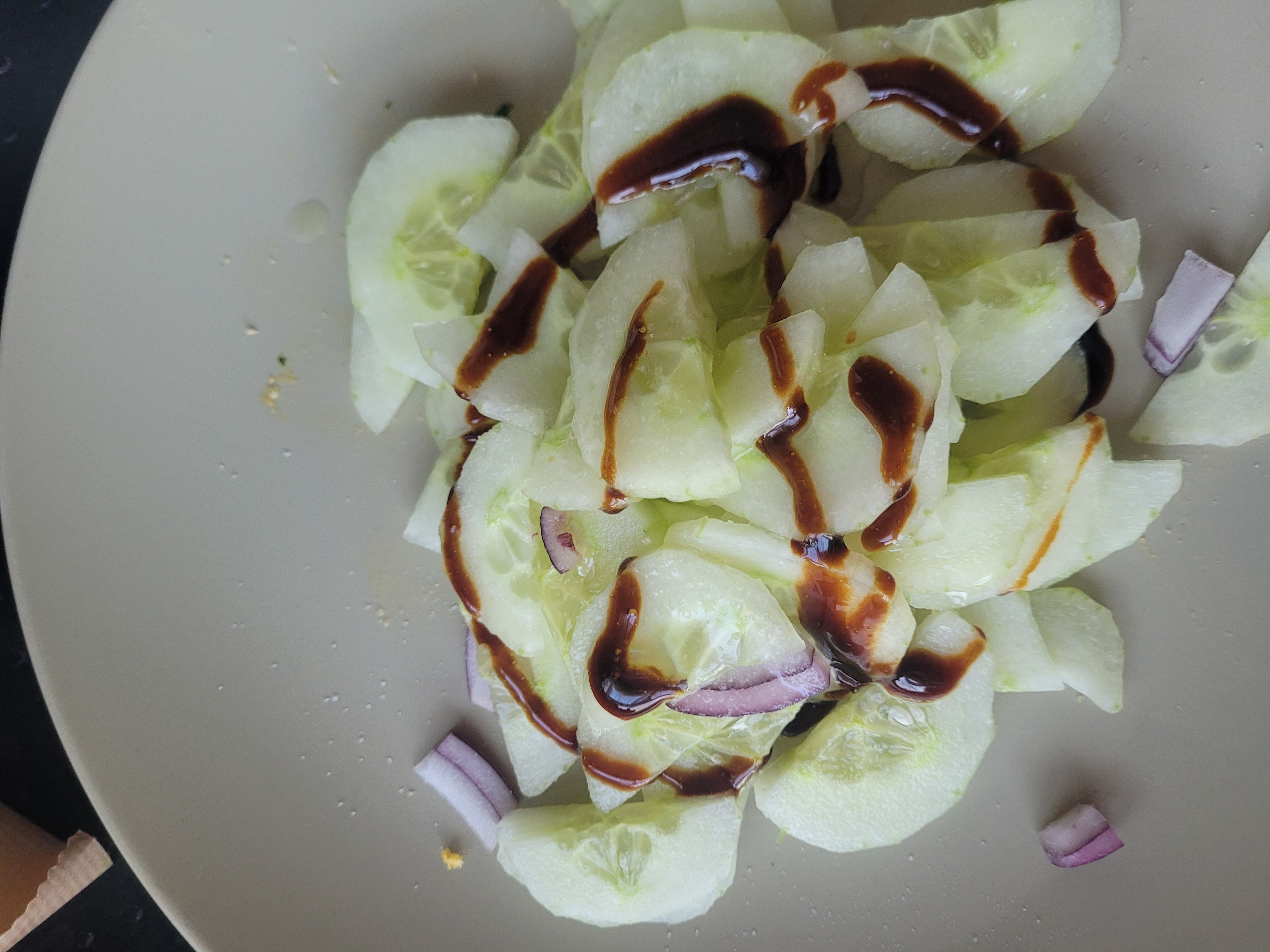 Salade concombre sauce