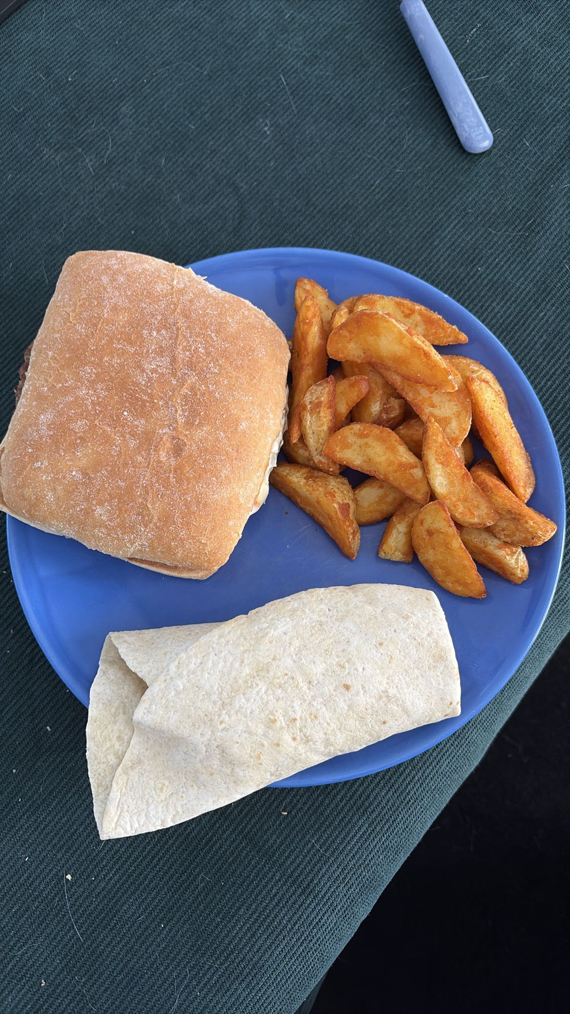 Sandwich, frites et wrap