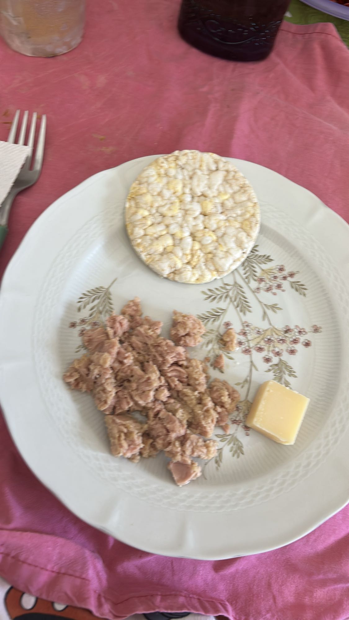 Tuna, rice cake, cheese
