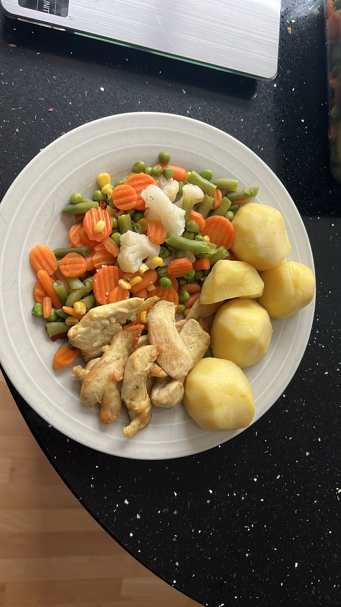 Kurczak z warzywami i ziemniakami