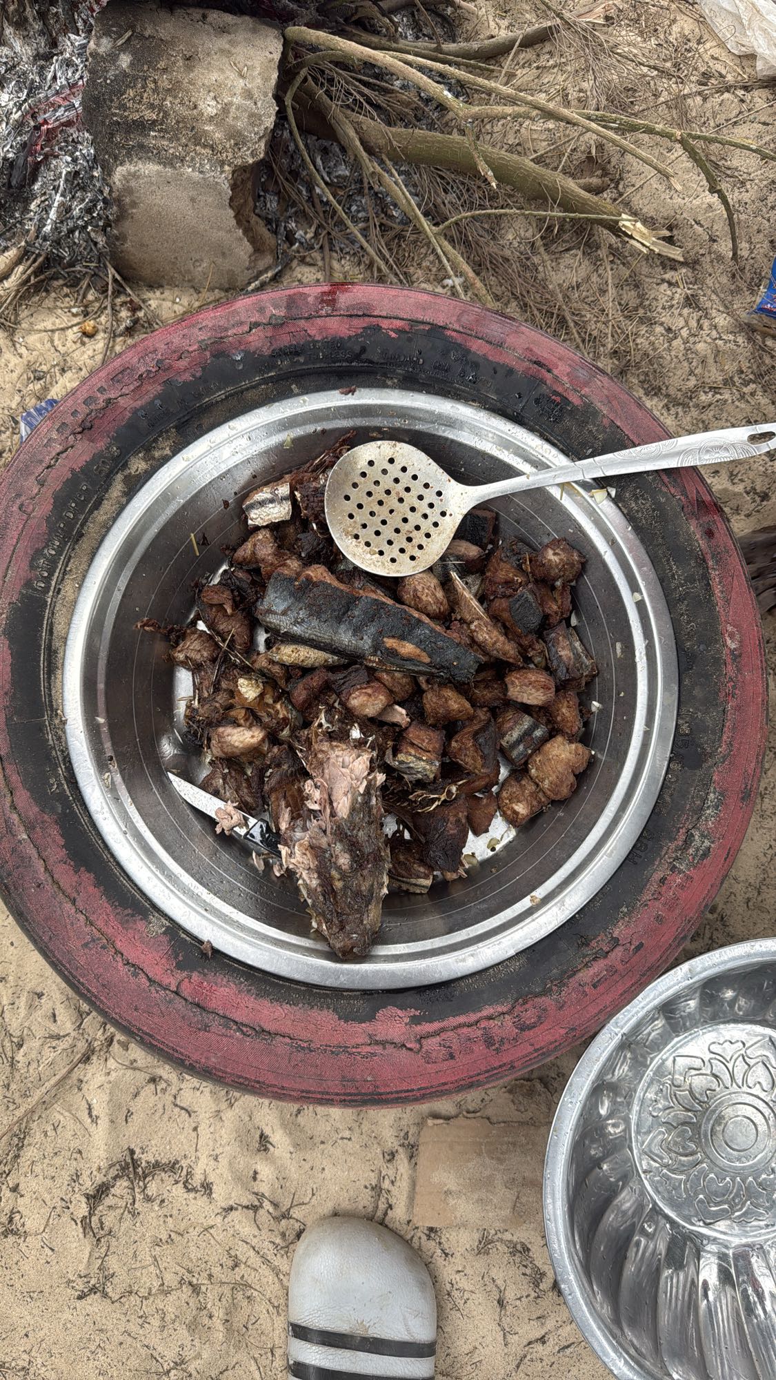 pescado y carne asados