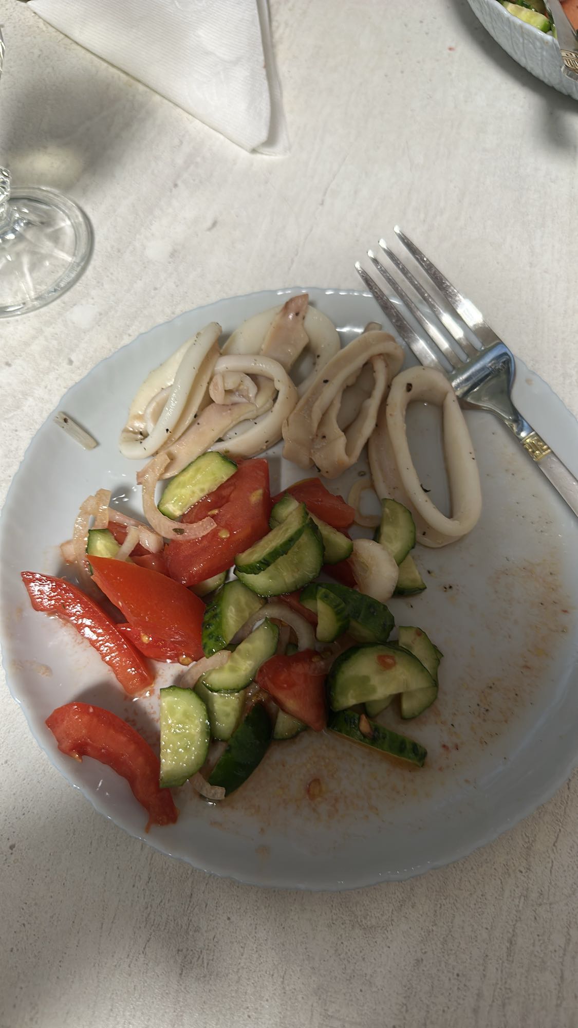 салат с кальмарами