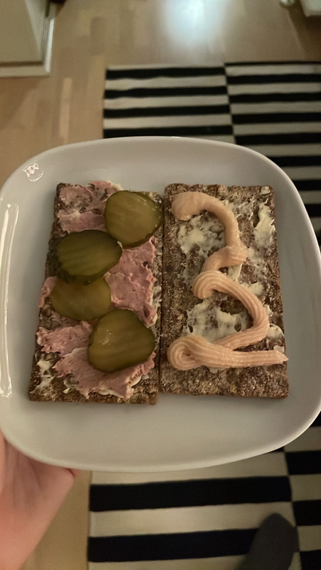 Knäckebröd med pålägg