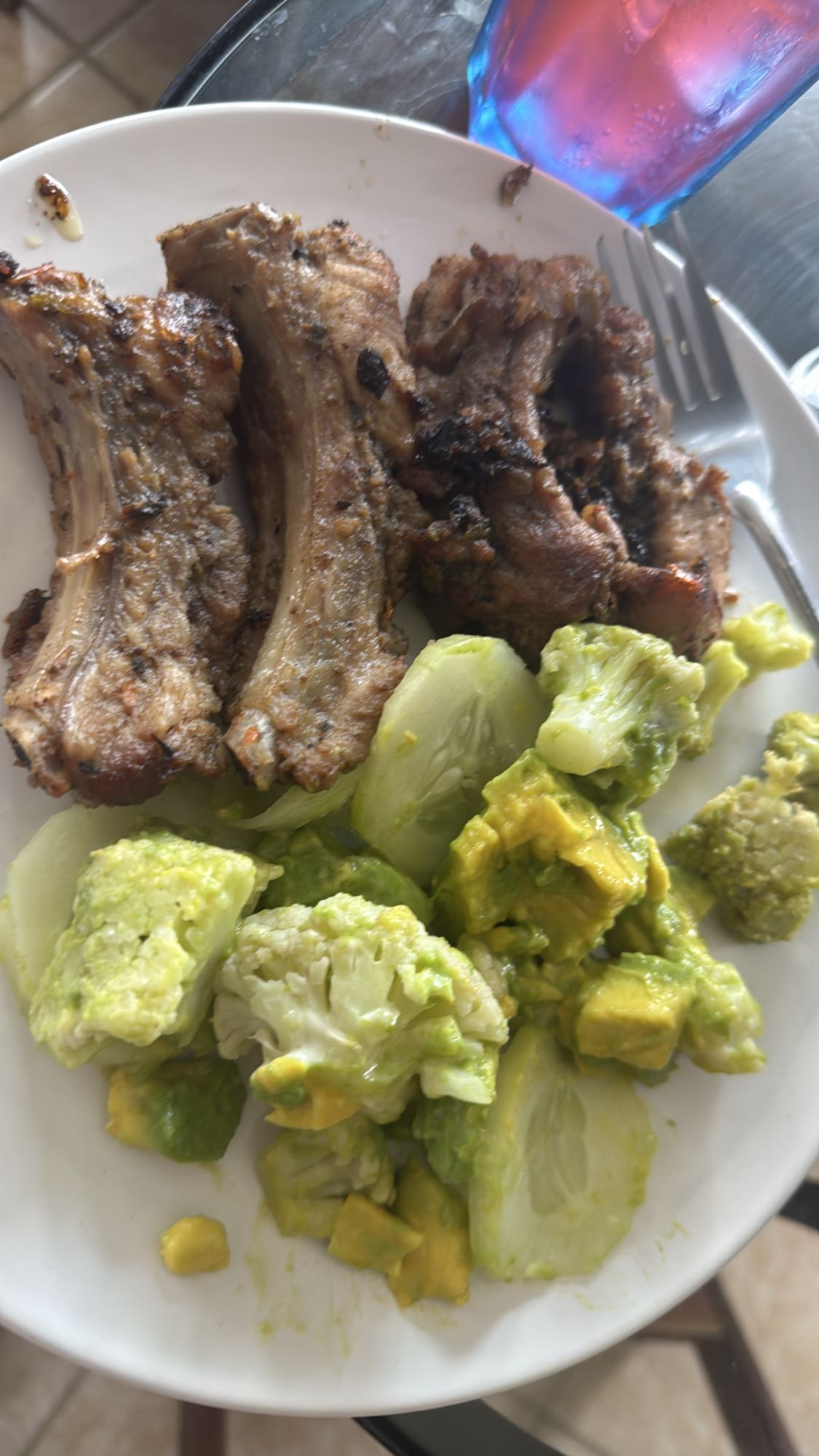 Costillas con vegetales