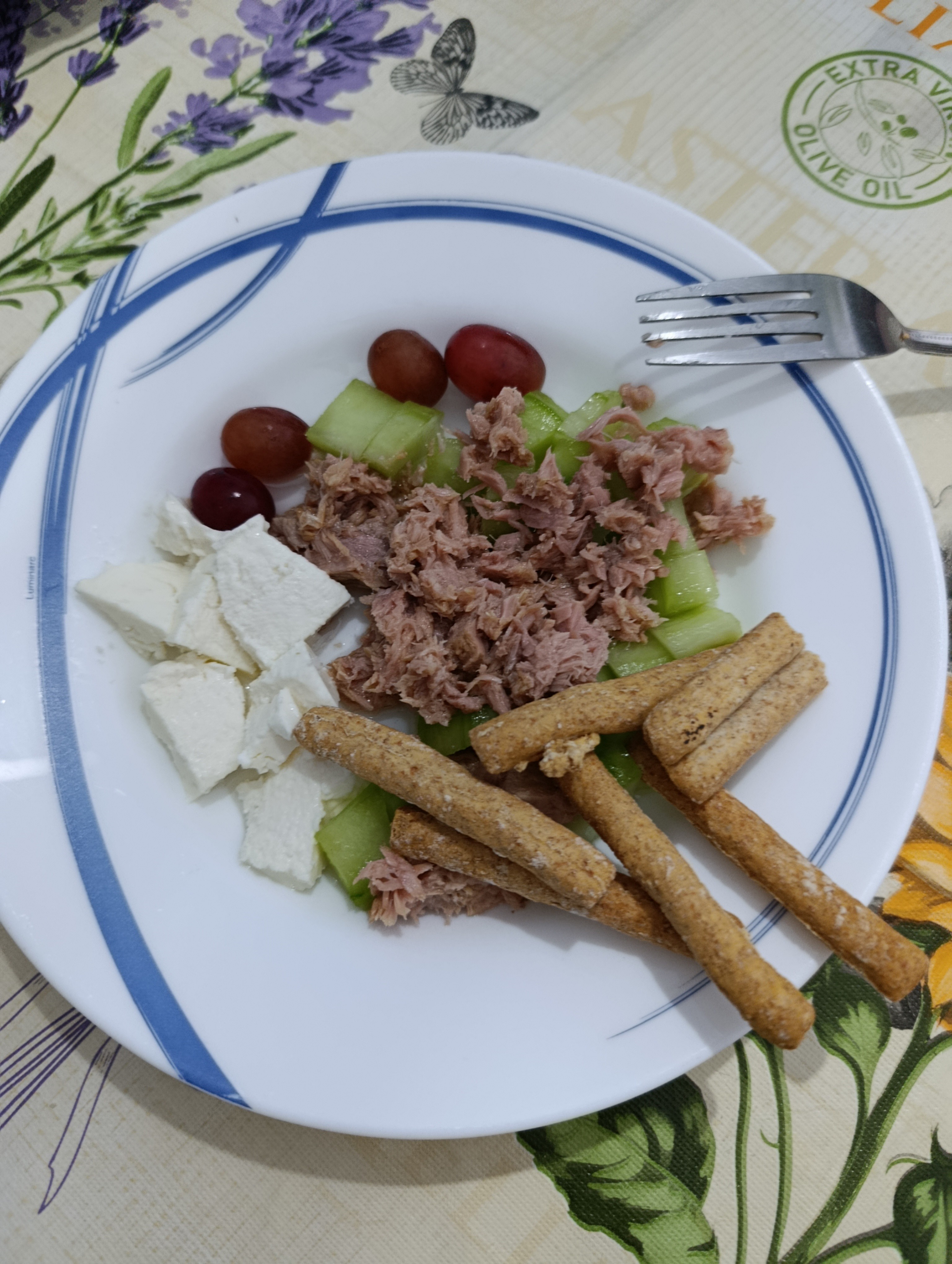 Ensalada de atún y queso