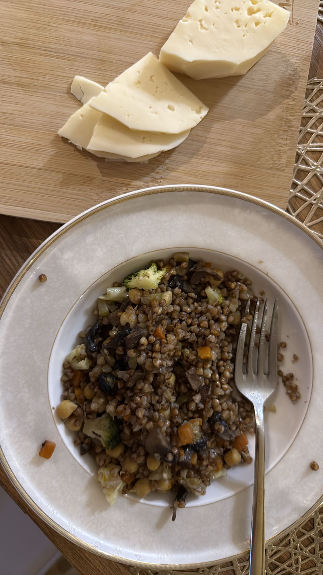 гречка с овощами и сыром