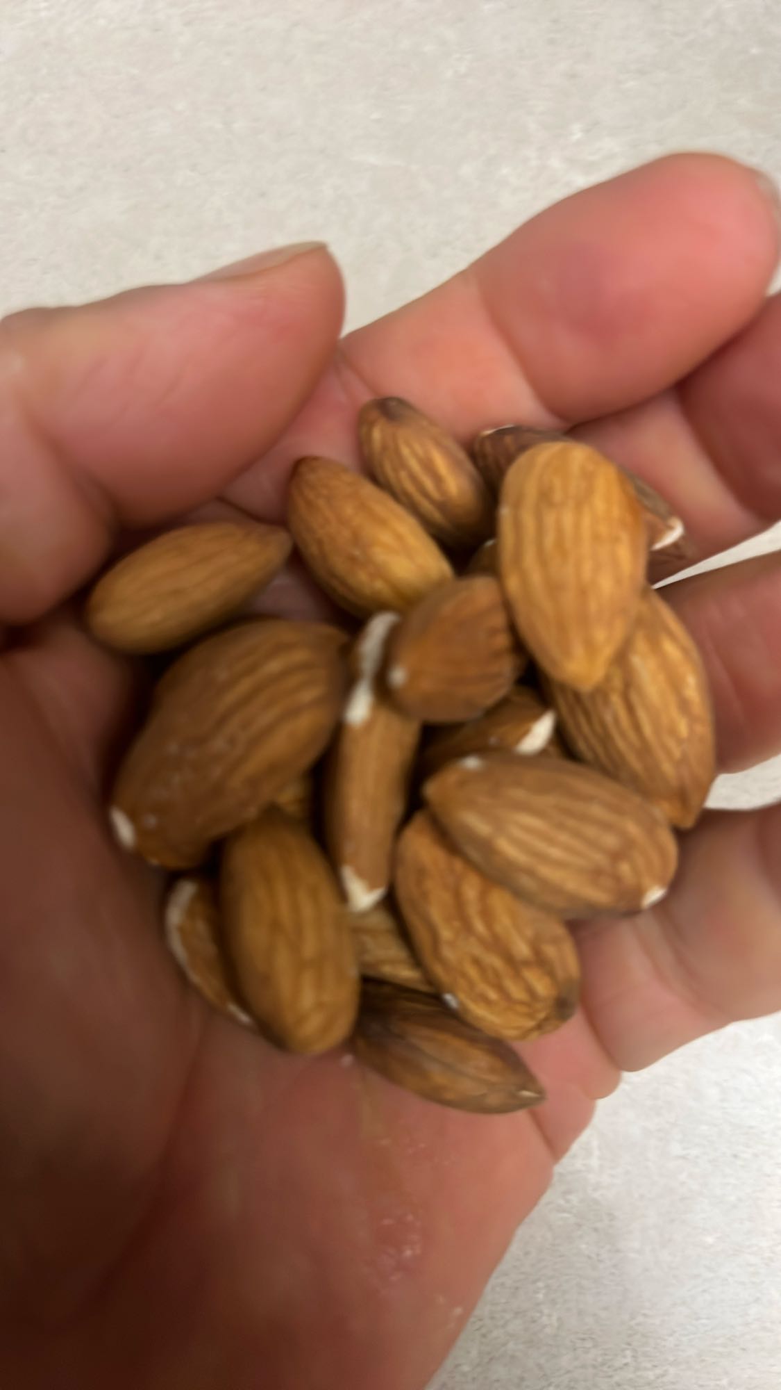 Badem atıştırmalık