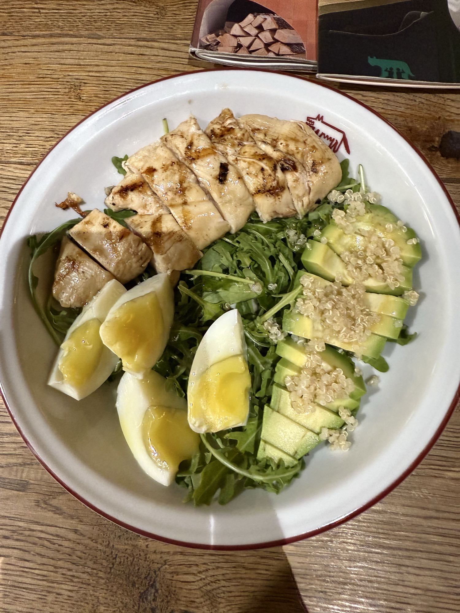 Салат с курицей и яйцом