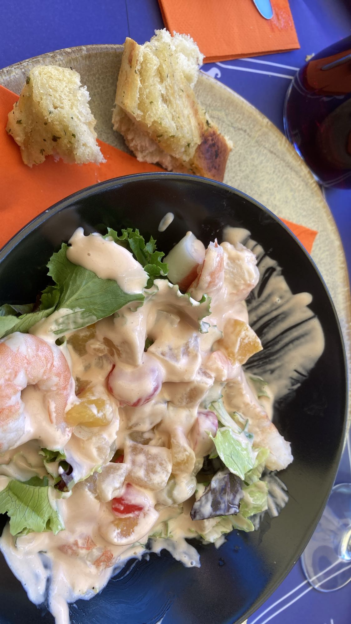 Räksallad med bröd