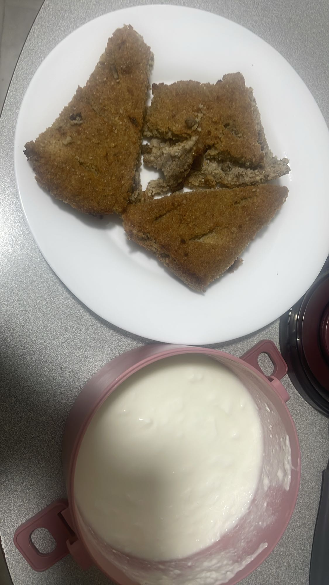 Bread and yogurt plate