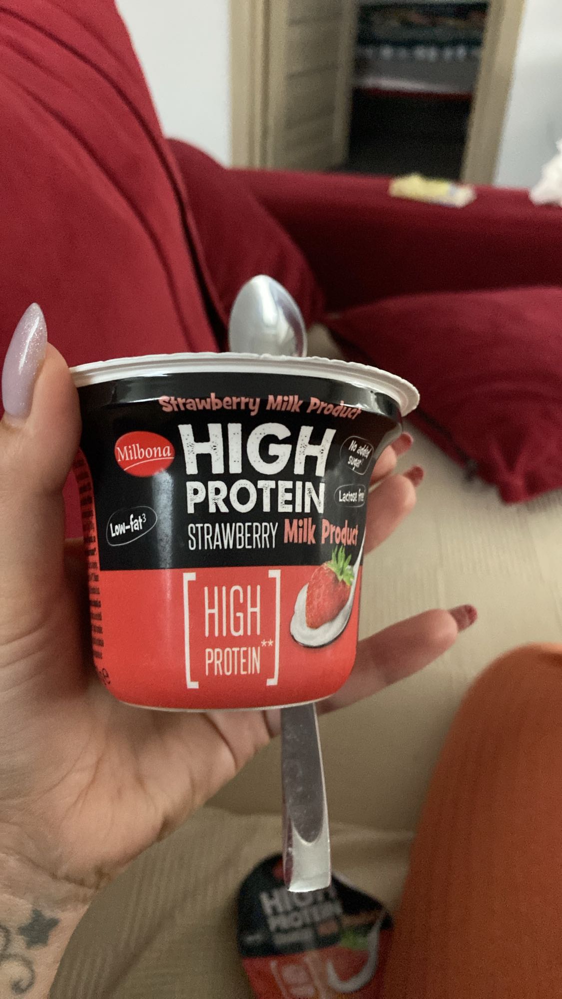 Iaurt proteic cu căpșuni