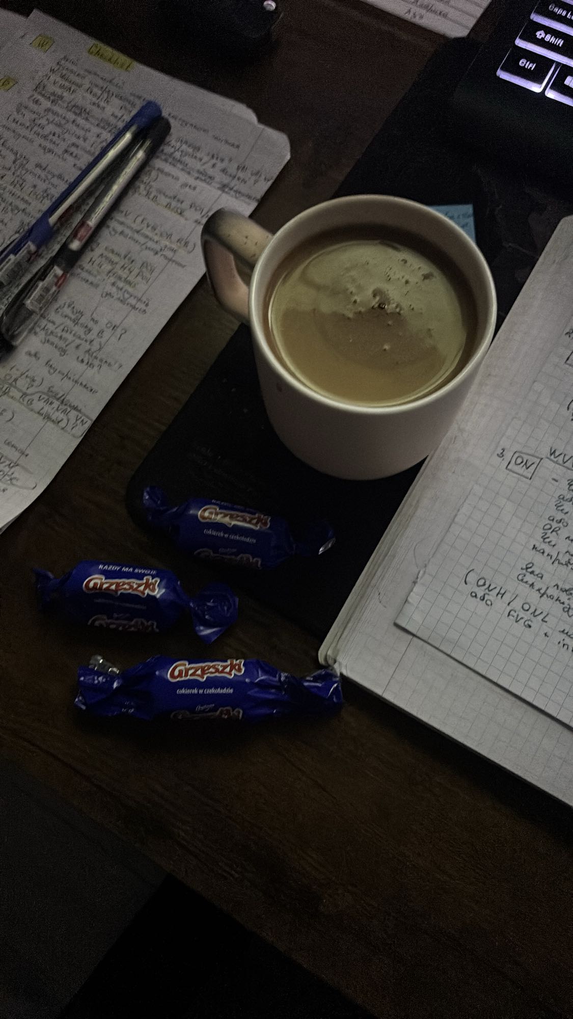 kawa i batony Grześki