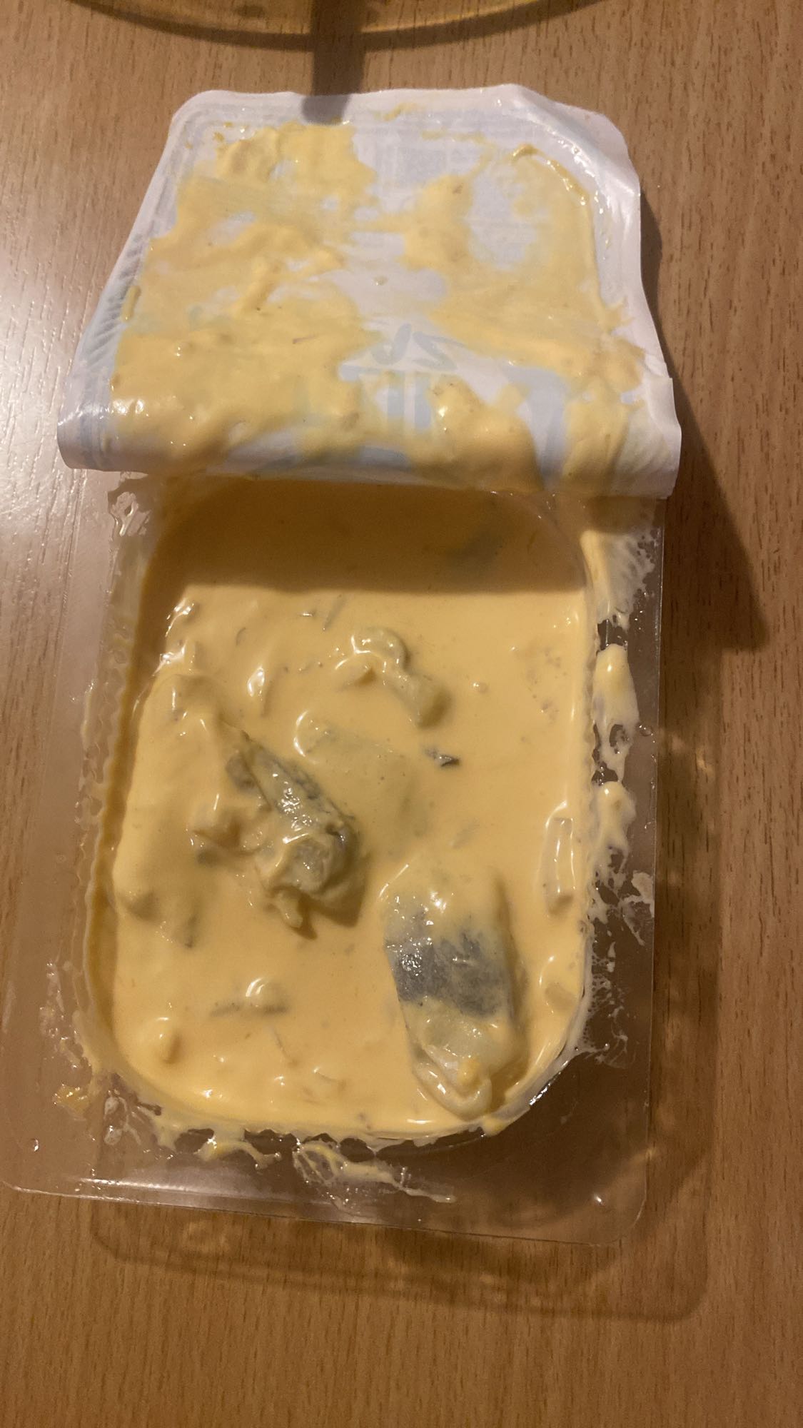 śledź w sosie musztardowym