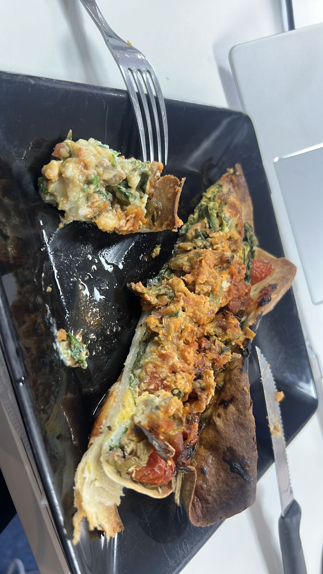 Vegetable pide with cheese