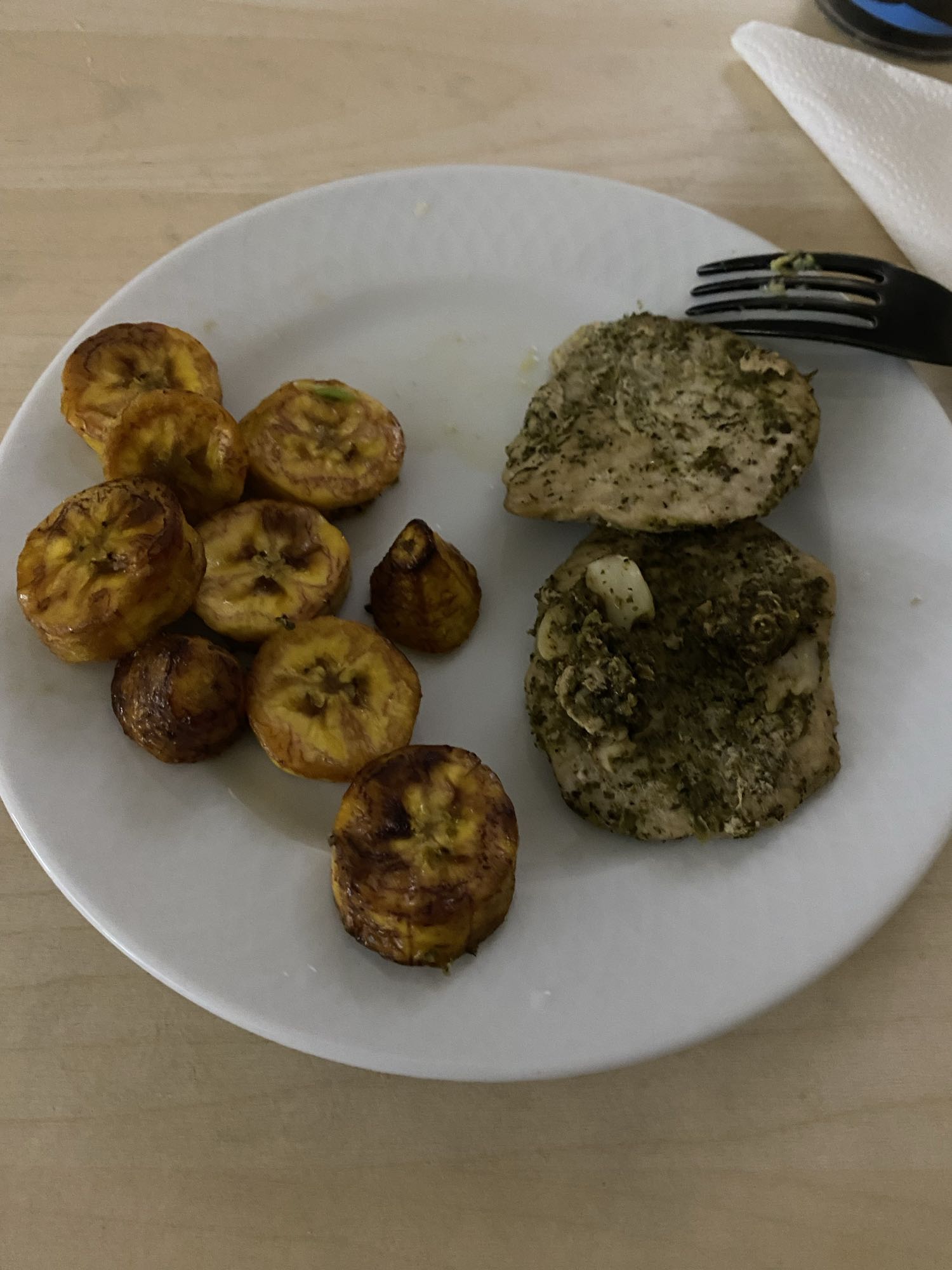lomo de cerdo a la plancha con plátano al air Frye