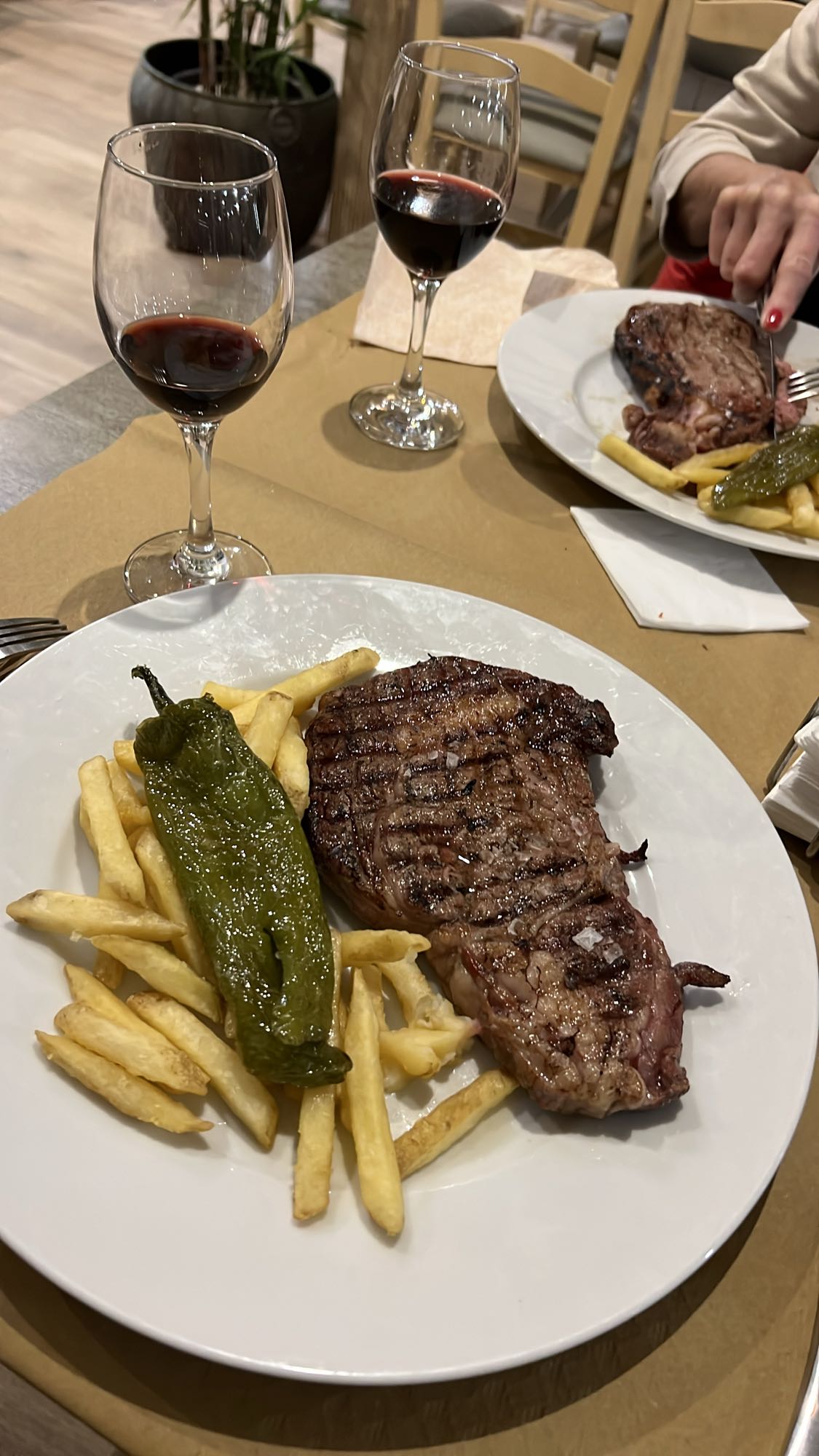 Biff med pommes och paprika