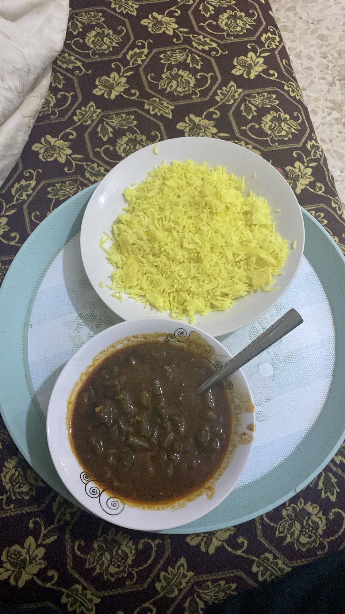 أرز بالكاري وخضار