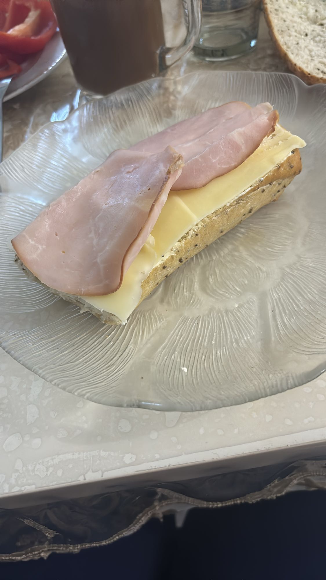 Skinksmörgås med ost