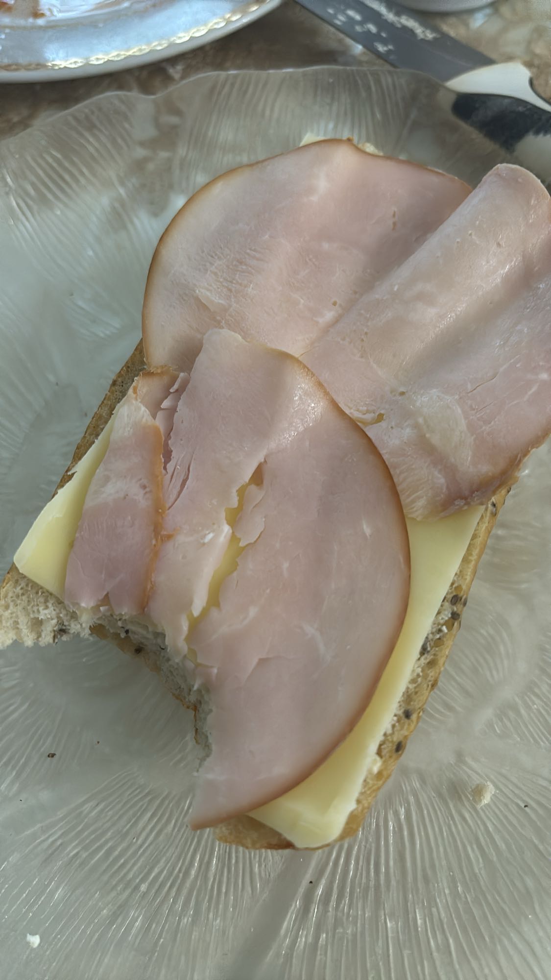 Skinksmörgås med ost