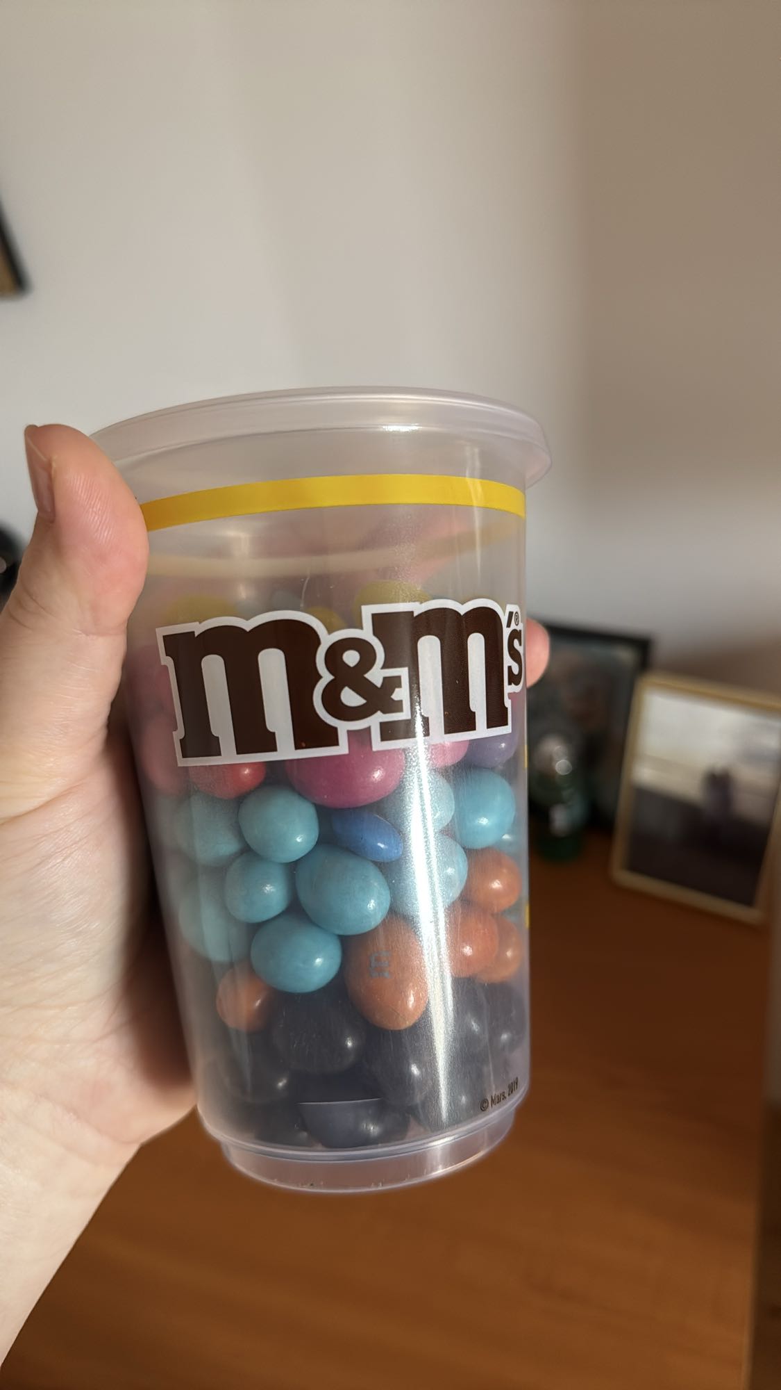 Pahar cu M&M's