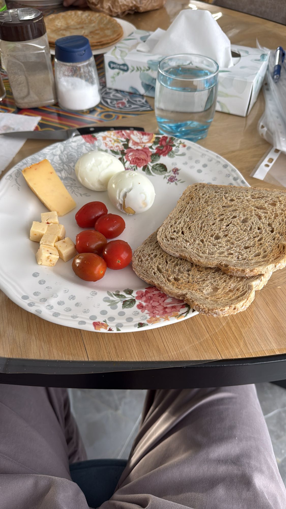 Egg, cheese, bread breakfast