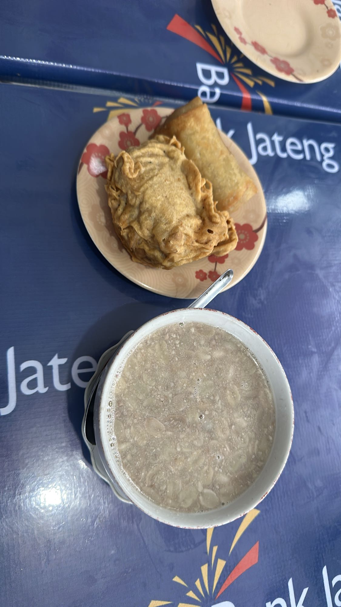 Fried snacks with porridge
