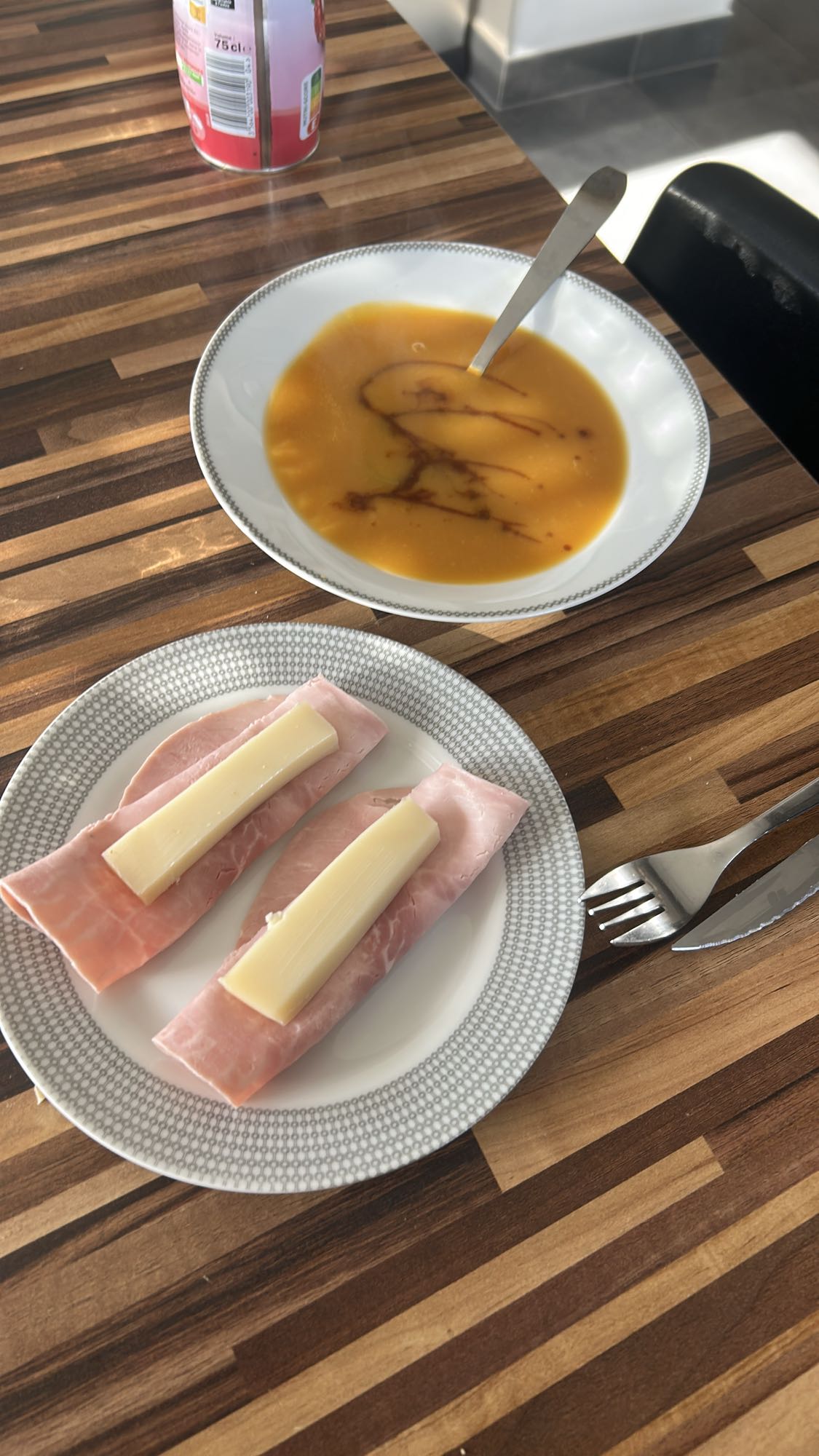 Soupe et jambon fromage