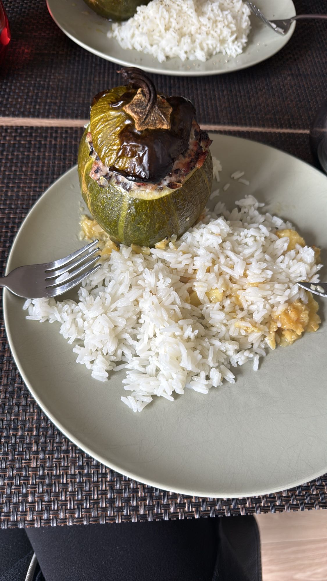 Courgette farcie et riz