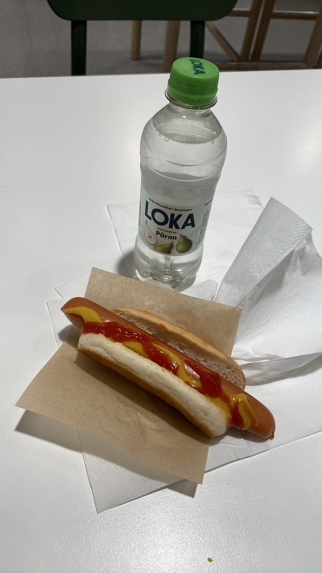 Korv med bröd & Loka