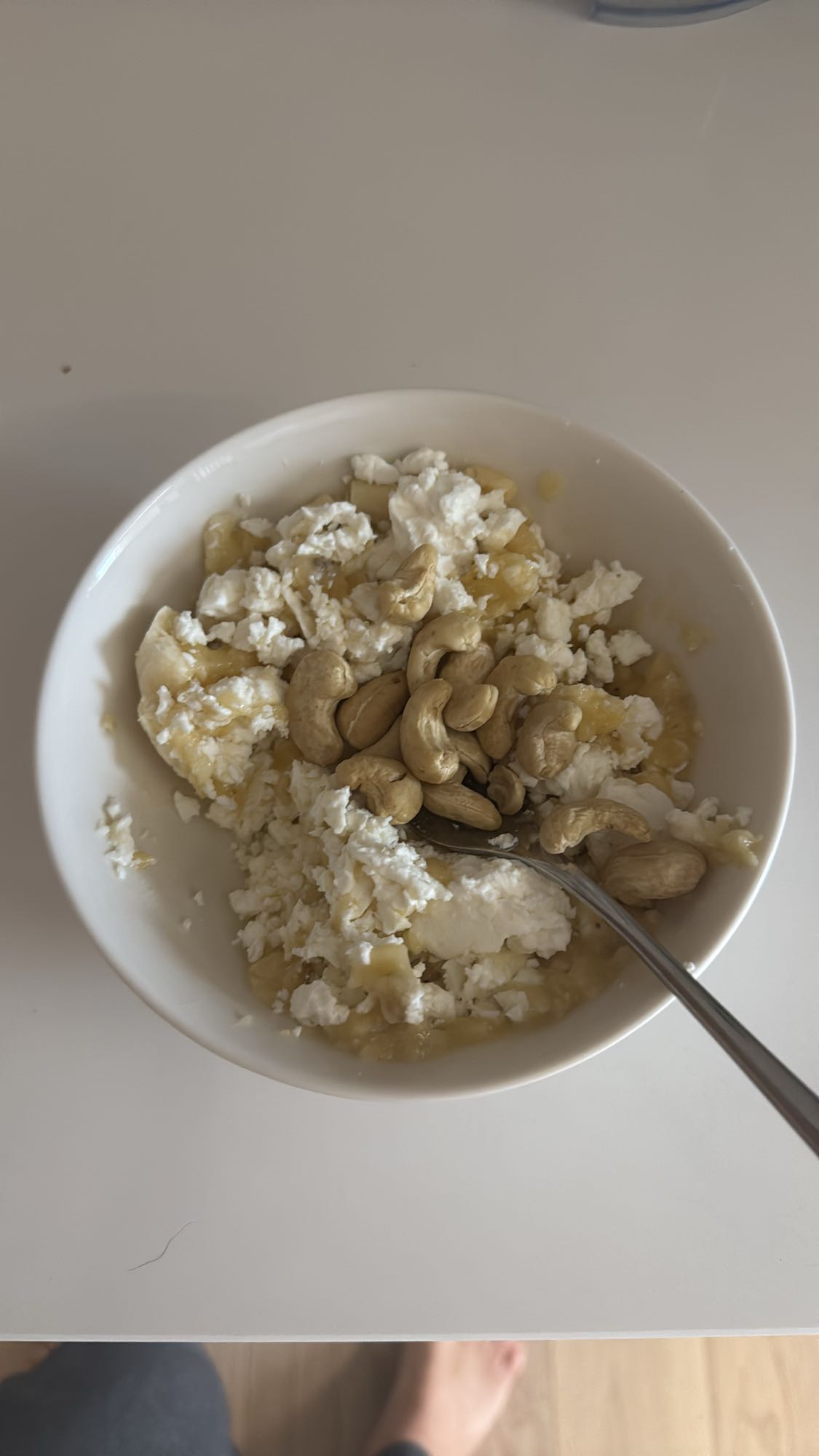 Twaróg z bananem i nerkowcami