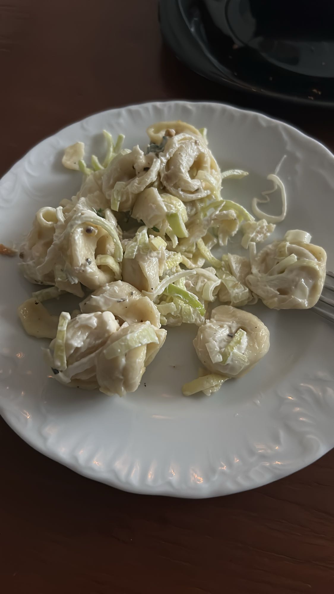 sałatka z tortellini