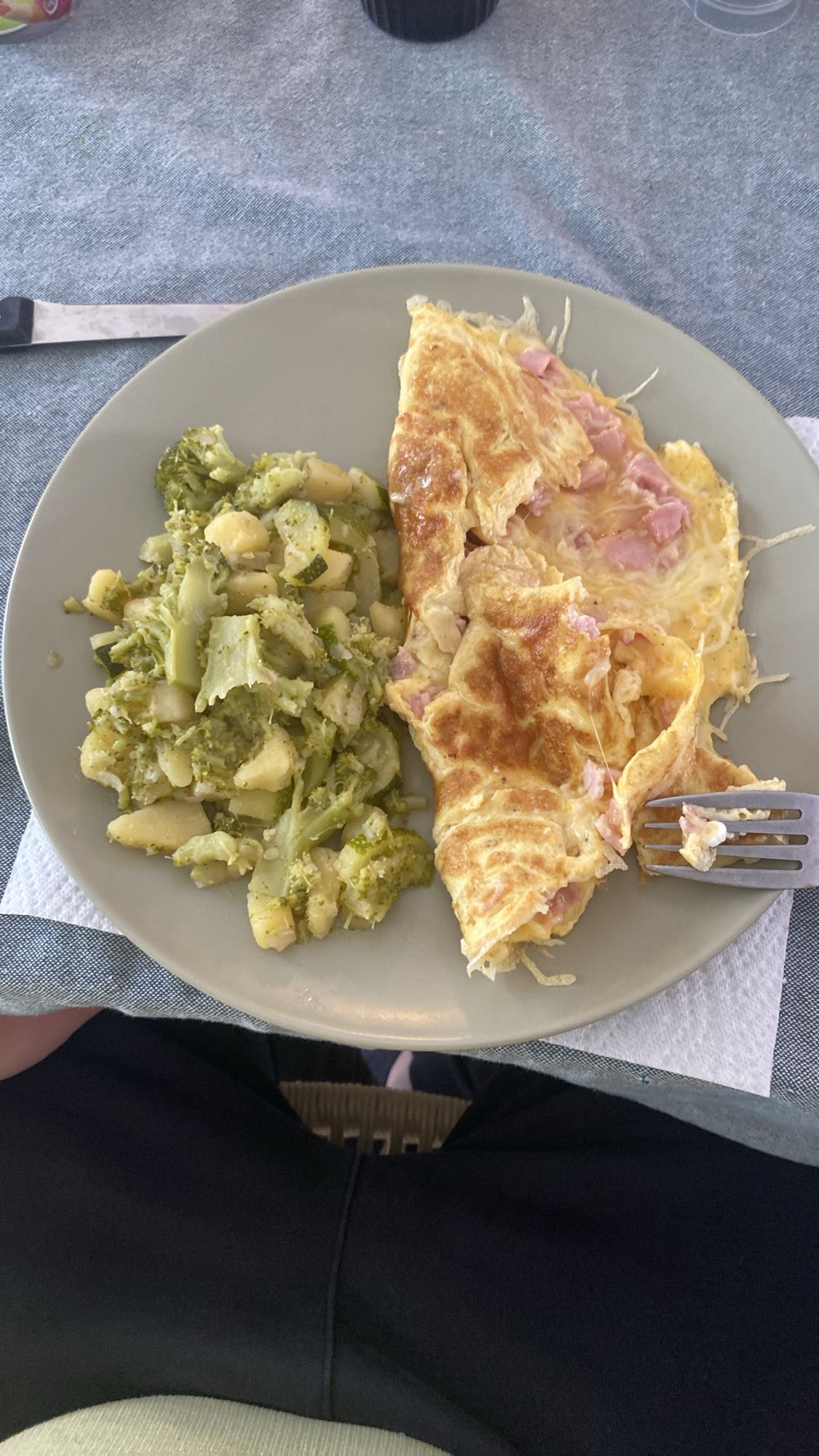 Omelette jambon fromage légumes